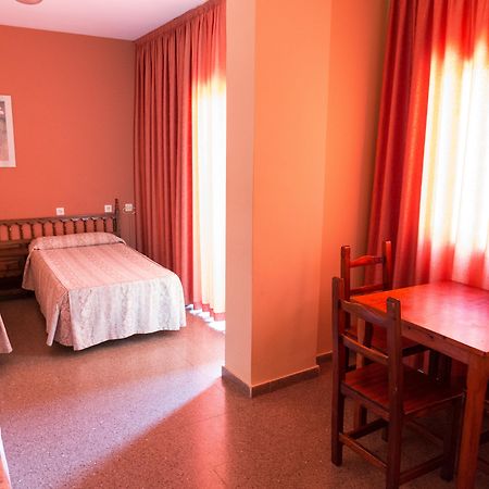 Aparthotel Las Mariposas Лорет де Мар Екстериор снимка