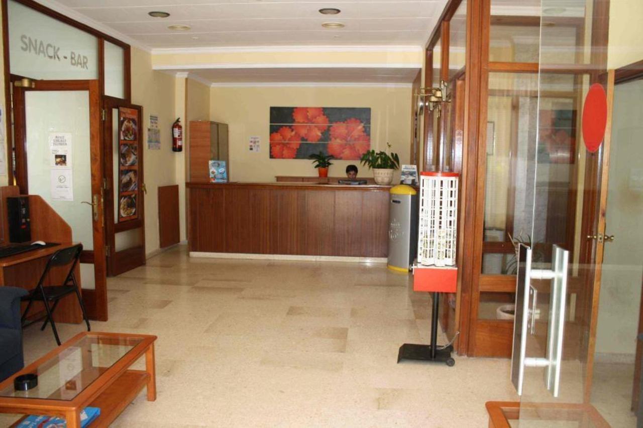 Aparthotel Las Mariposas Лорет де Мар Екстериор снимка