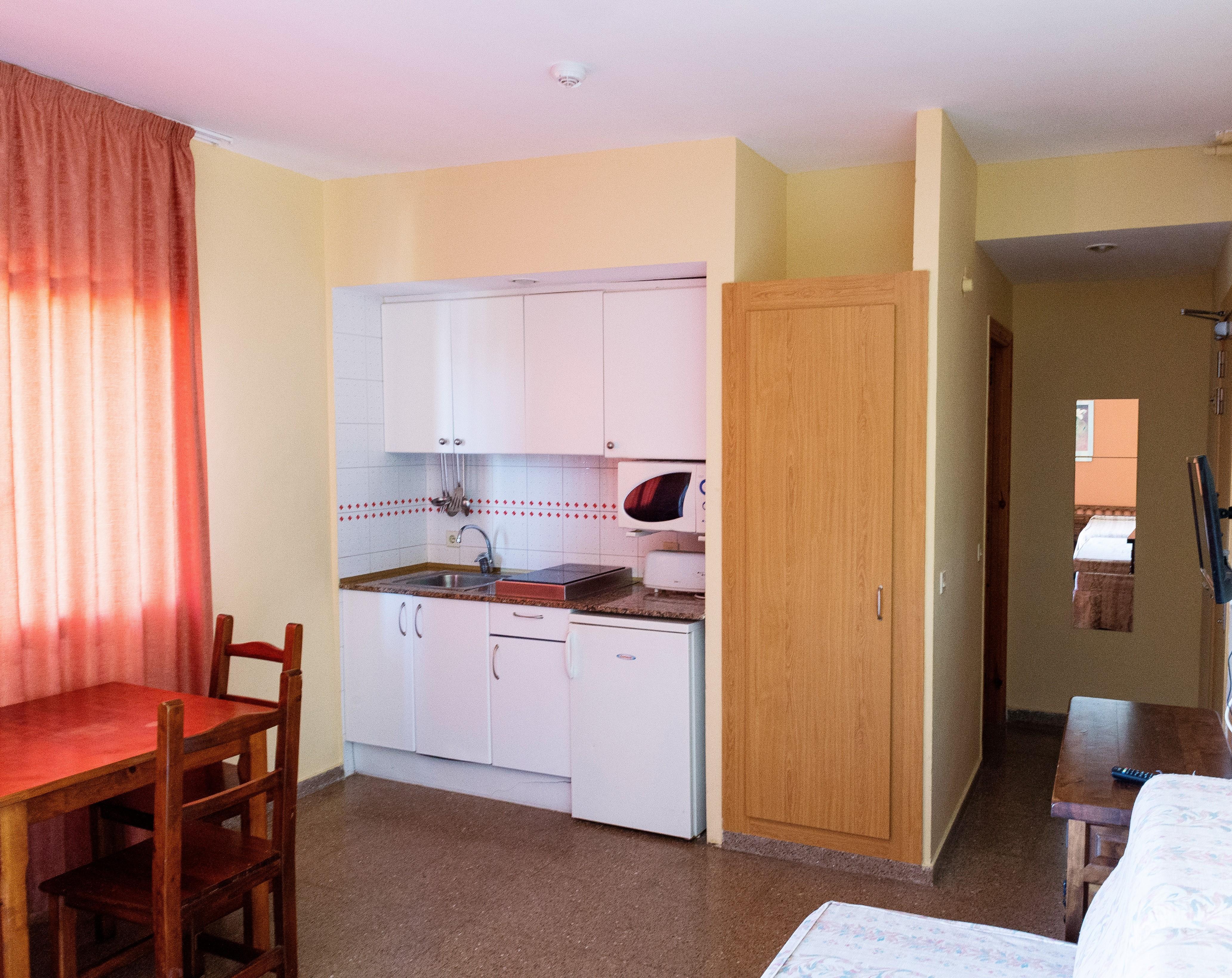Aparthotel Las Mariposas Лорет де Мар Екстериор снимка