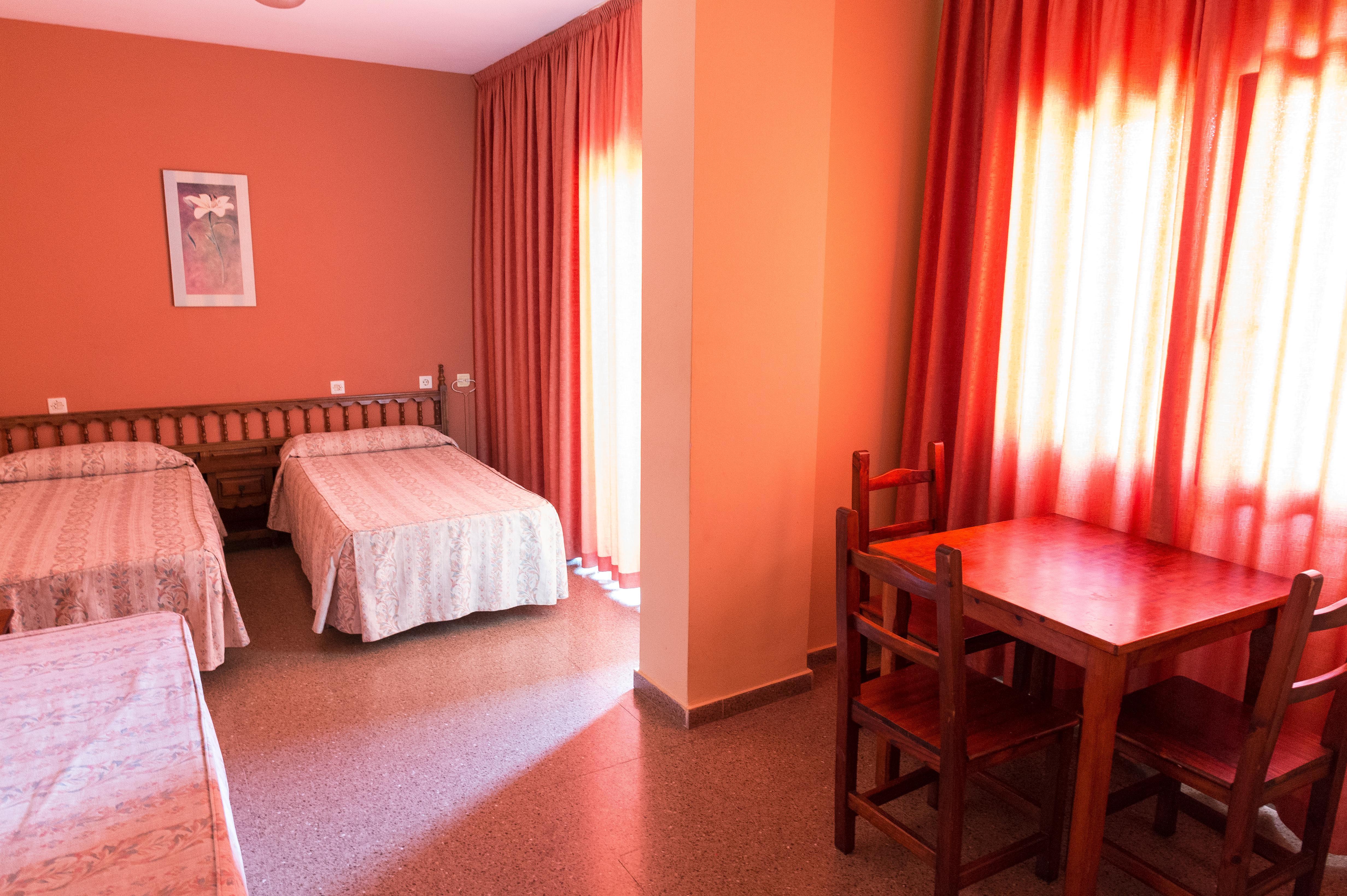 Aparthotel Las Mariposas Лорет де Мар Екстериор снимка