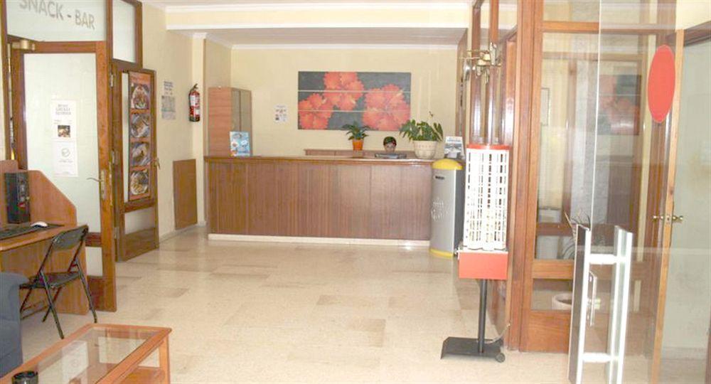 Aparthotel Las Mariposas Лорет де Мар Екстериор снимка