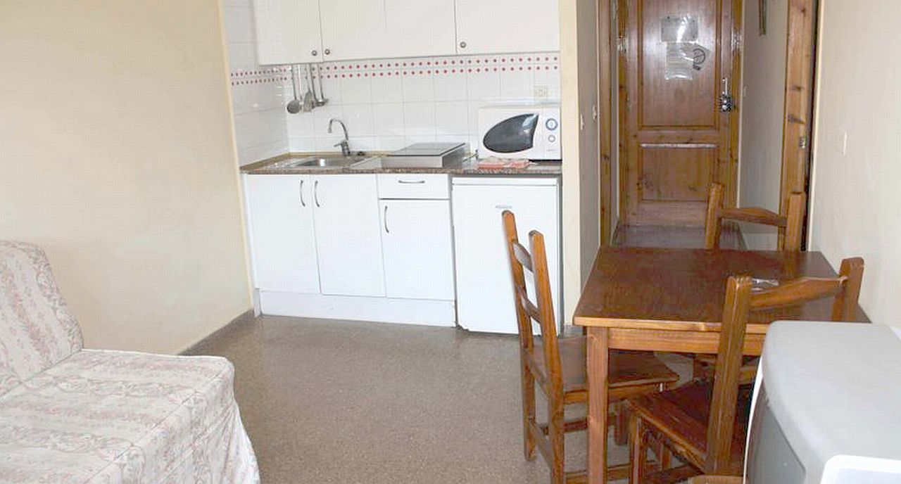 Aparthotel Las Mariposas Лорет де Мар Екстериор снимка