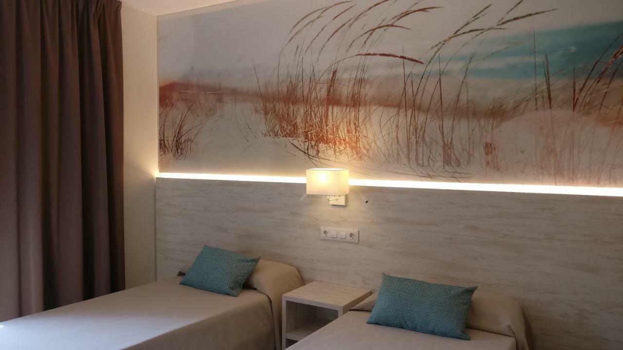 Aparthotel Las Mariposas Лорет де Мар Екстериор снимка