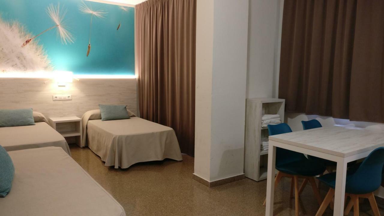 Aparthotel Las Mariposas Лорет де Мар Екстериор снимка