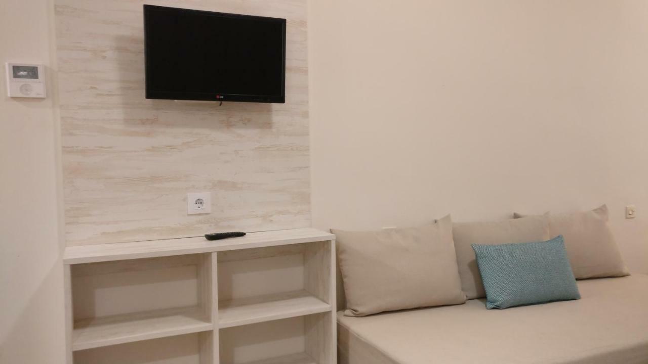 Aparthotel Las Mariposas Лорет де Мар Екстериор снимка